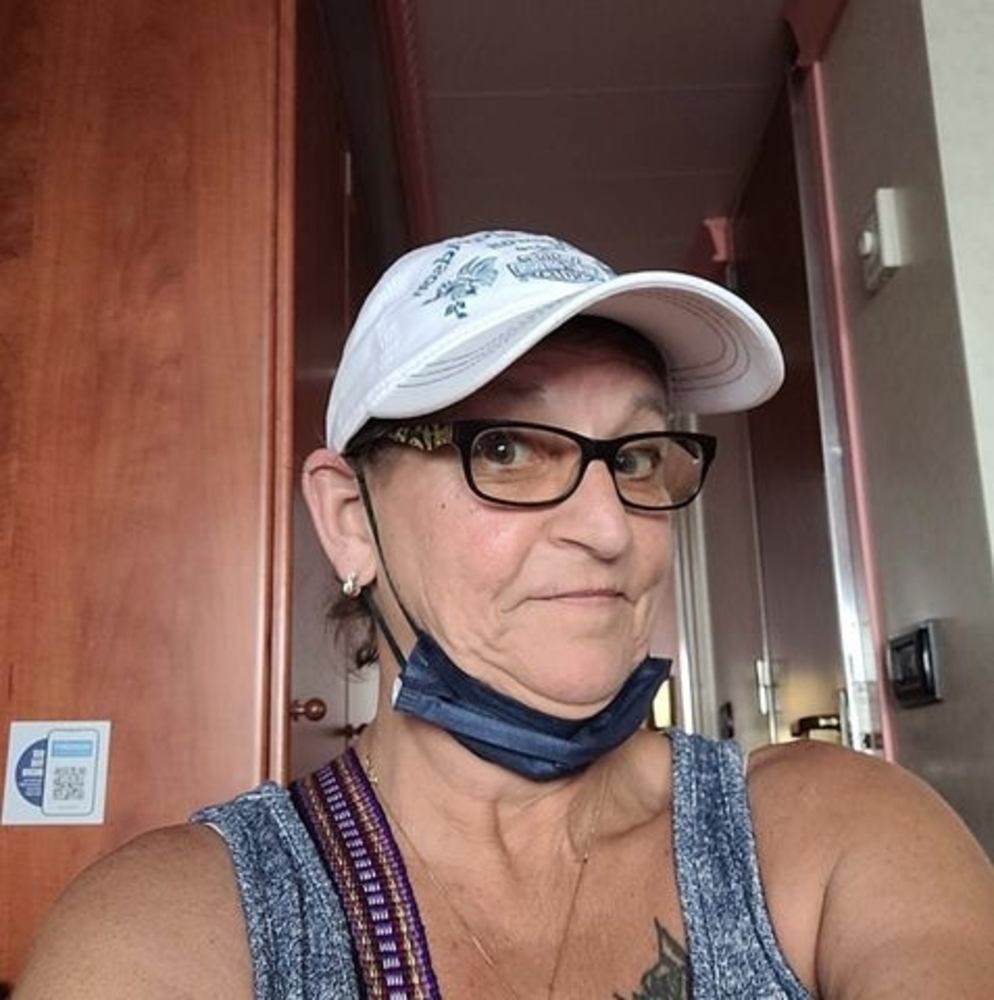 Meet your Posher, Sandra